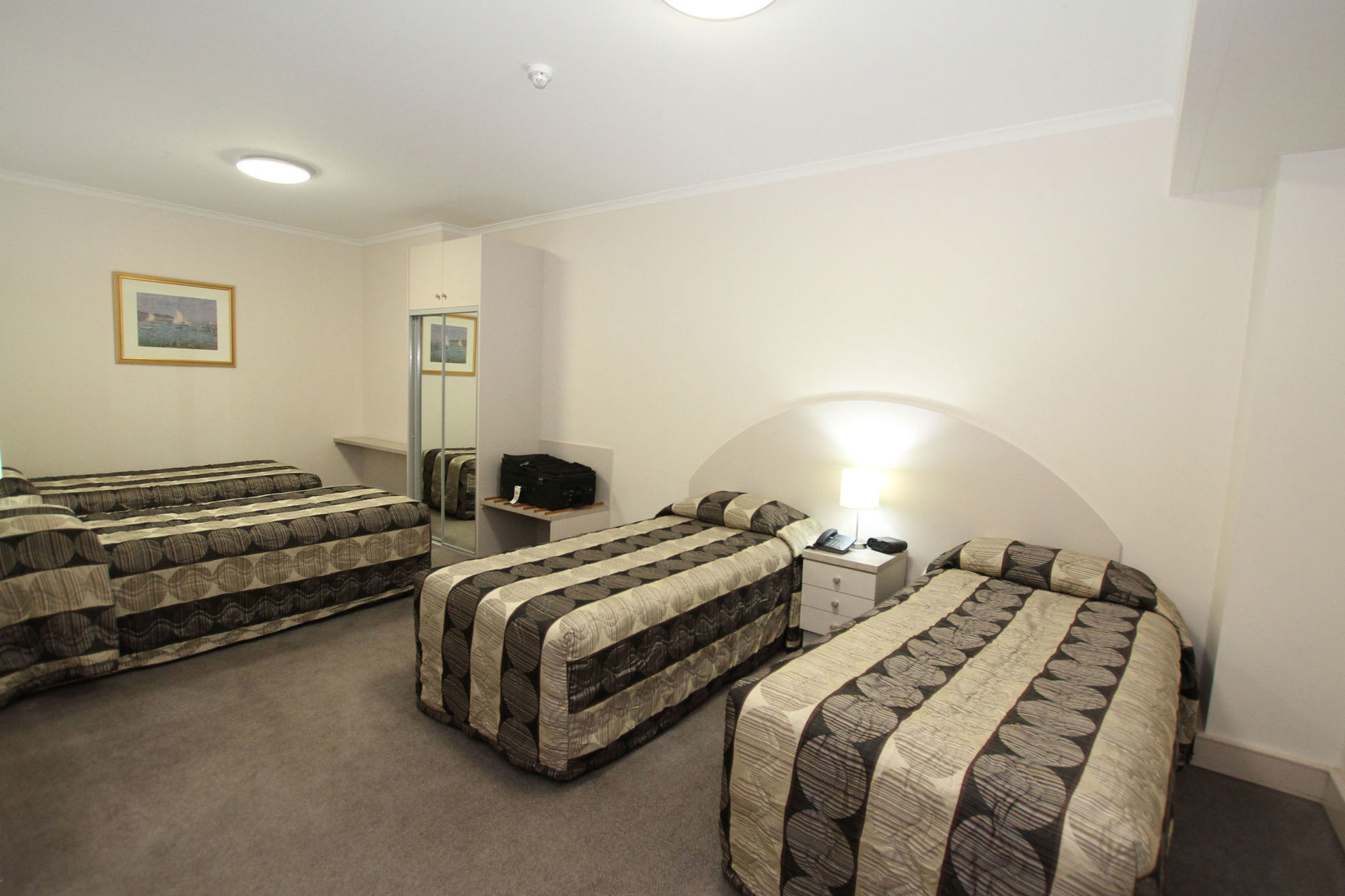 Comfort Inn & Suites Goodearth Perth Room photo